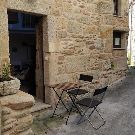 펜션 Casa De Canteiro Louro - *