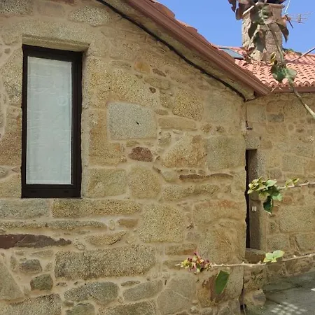Casa De Canteiro Louro - Muros