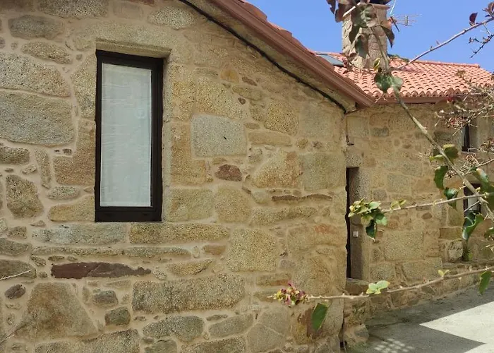 Casa De Canteiro Louro - Muros