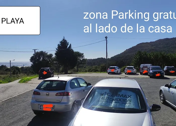 Casa De Canteiro Louro - * Muros